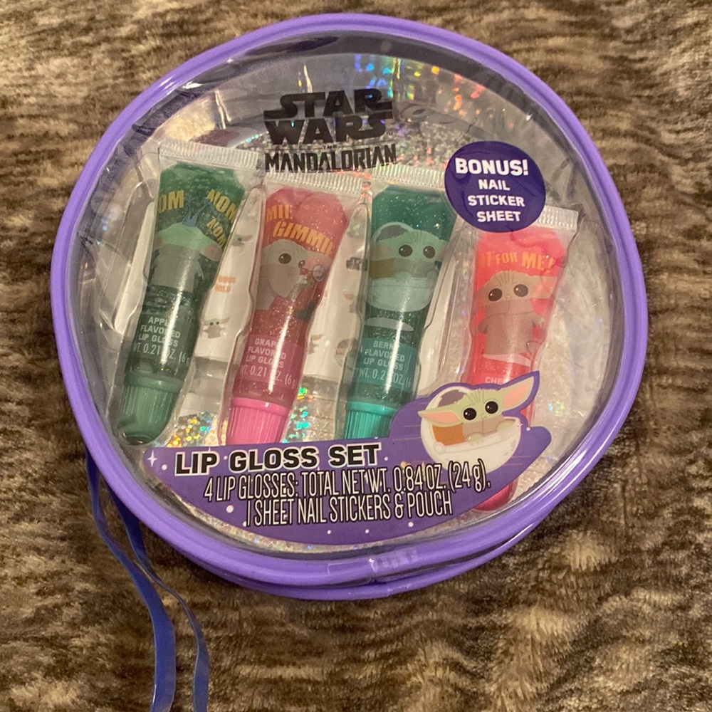 Star‎ Wars The Mandalorian Disney The Child Baby Yoda Grogu Lio Gloss Set Makeup